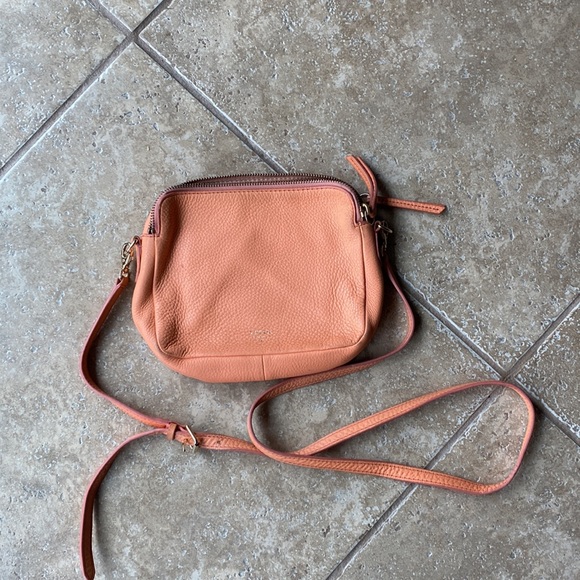 Fossil leather small crossbody Coral - Picture 3 of 9